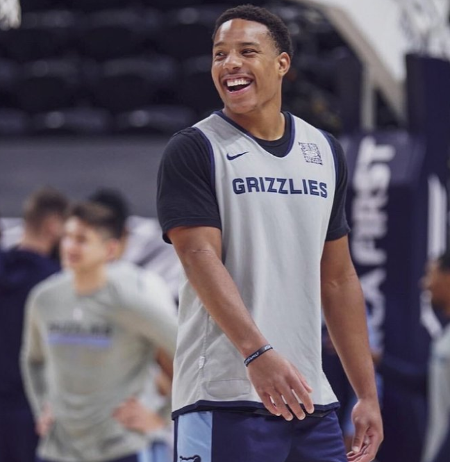 兰斯客场战胜昂热，豪取三分