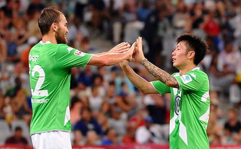 狼堡新援破门得分，助球队取得胜利