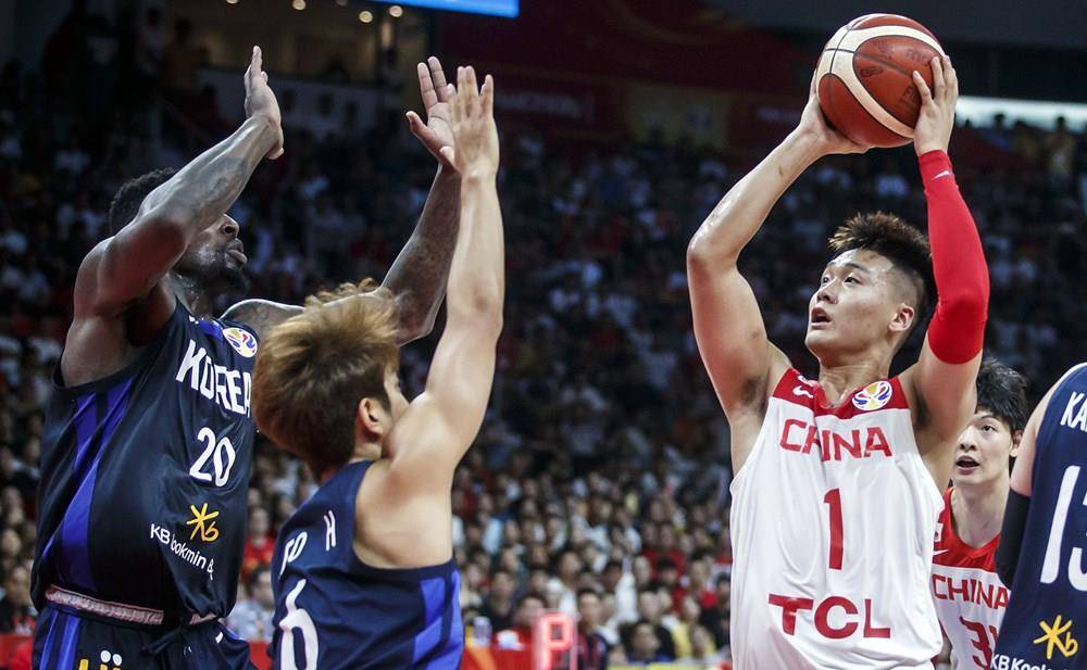 韩国乒乓球队险胜瑞典乒乓球队，波尔制霸全场