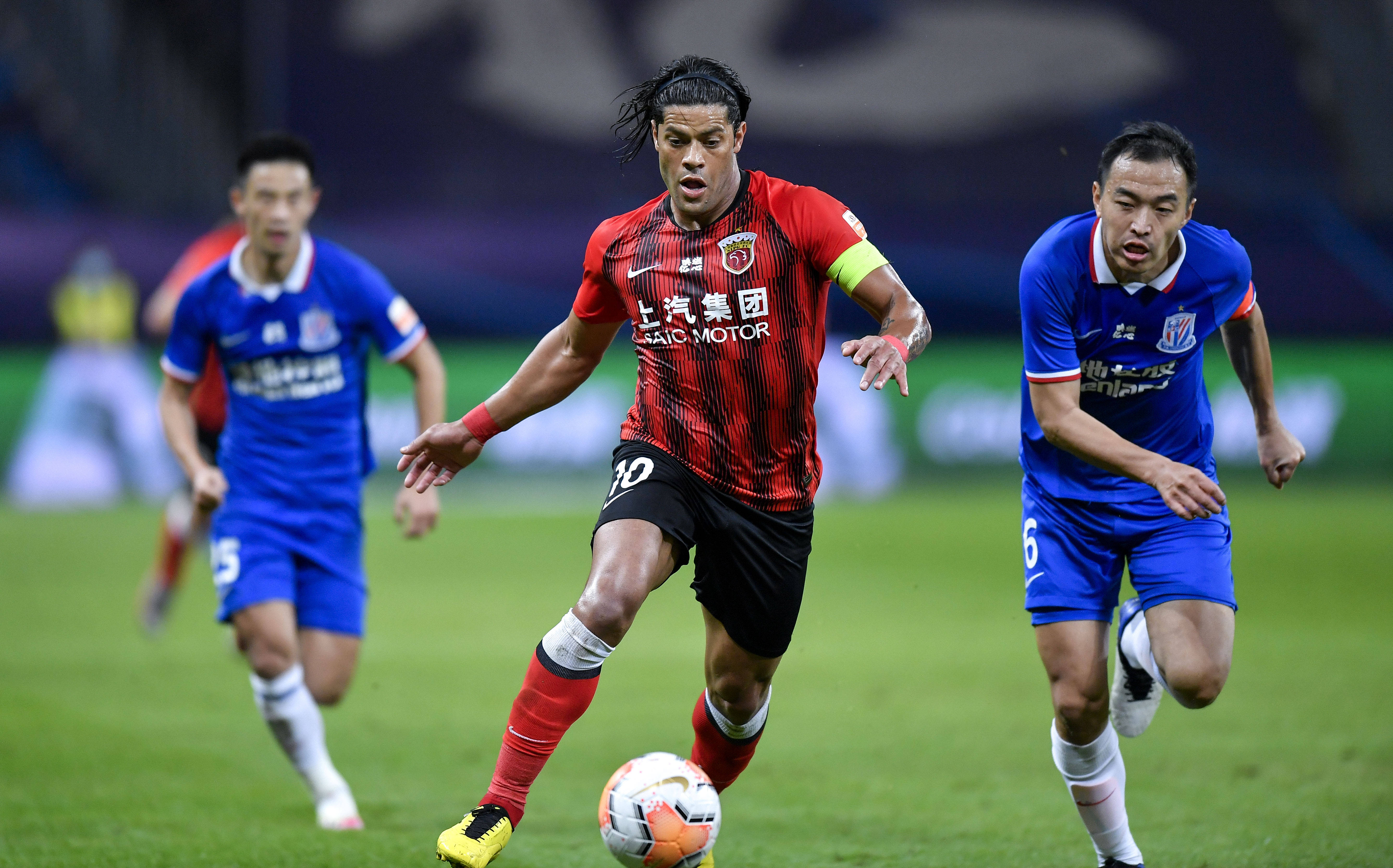 关于上港客场击败富力，止住颓势重新发力的信息