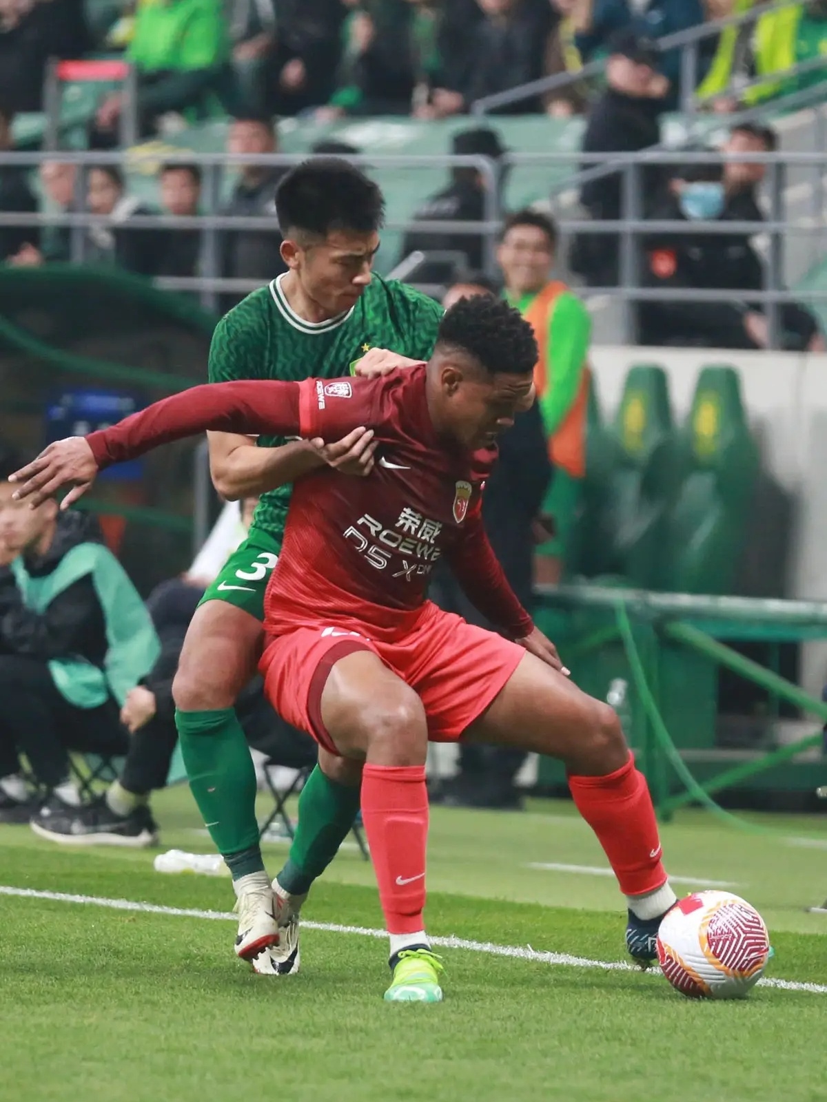 关于格勒诺布尔稳居积分榜前列，追赶领头羊的信息